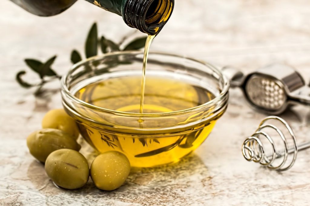 olive oil in a transparent bowl