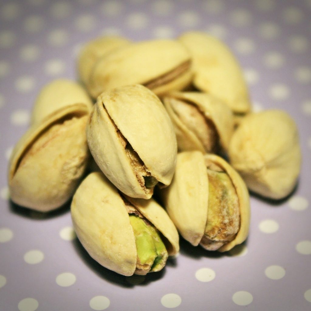 14 Benefits Of Pistachio That Make It A Super Healthy Snack