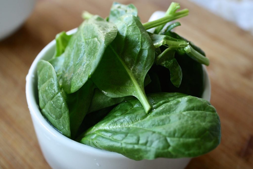 spinach , foods for hair growth