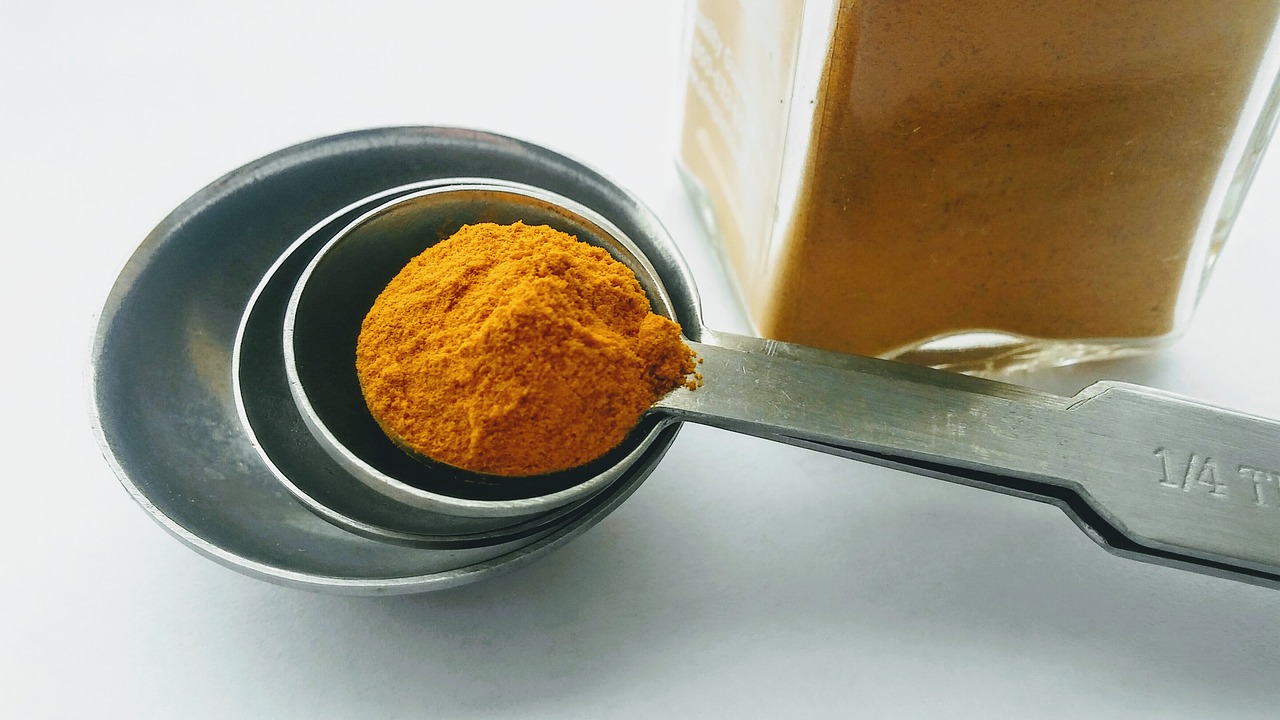 what is raw turmeric