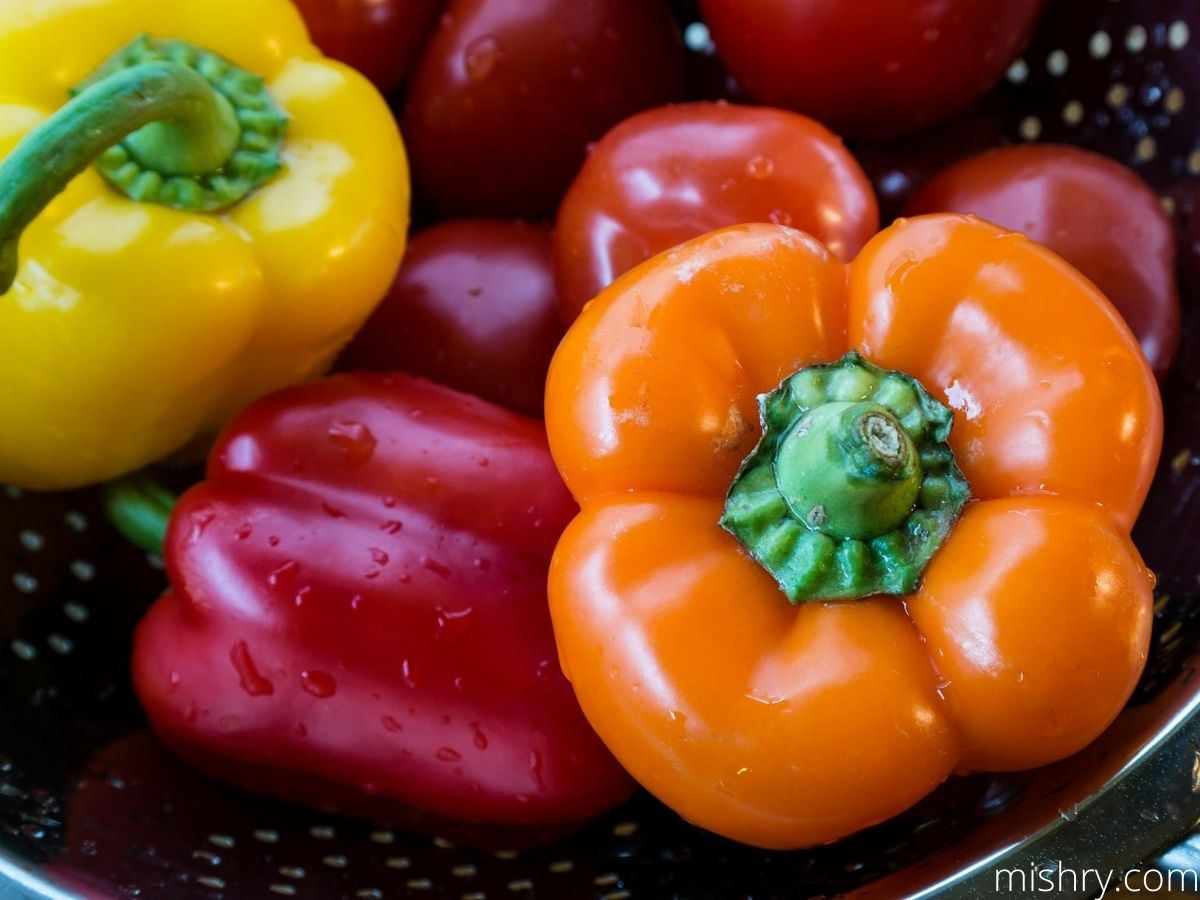 different colored bell peppers