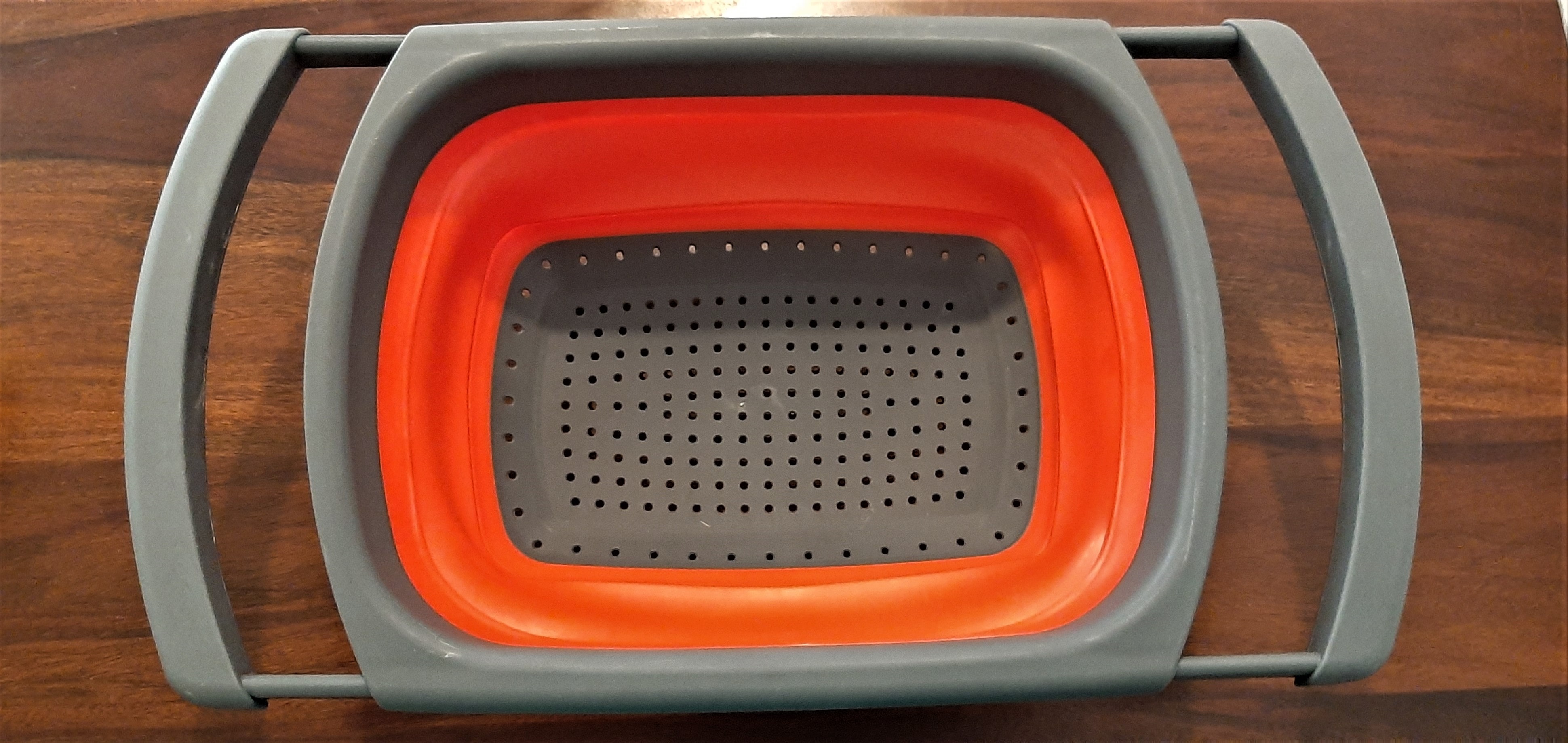 We LOVED This Space Saving Collapsible Colander