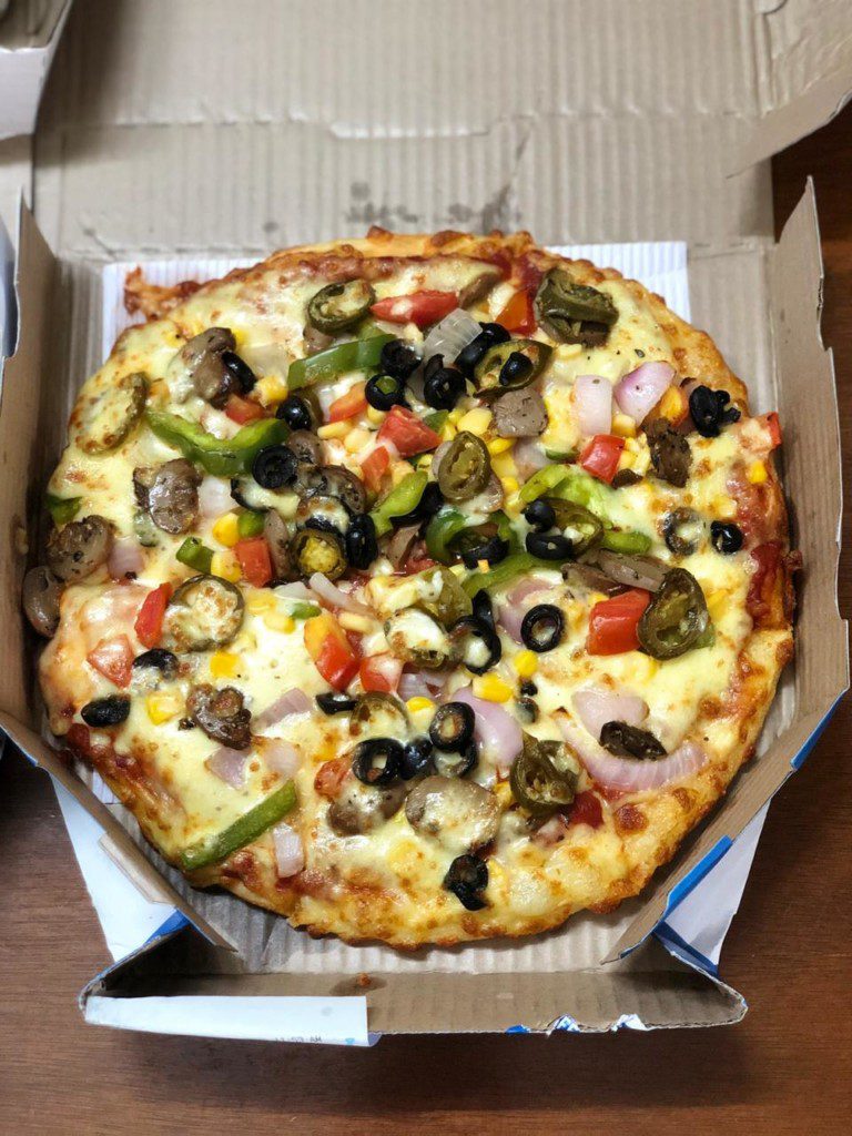 domino’s pizza veg extravaganza cheese burst