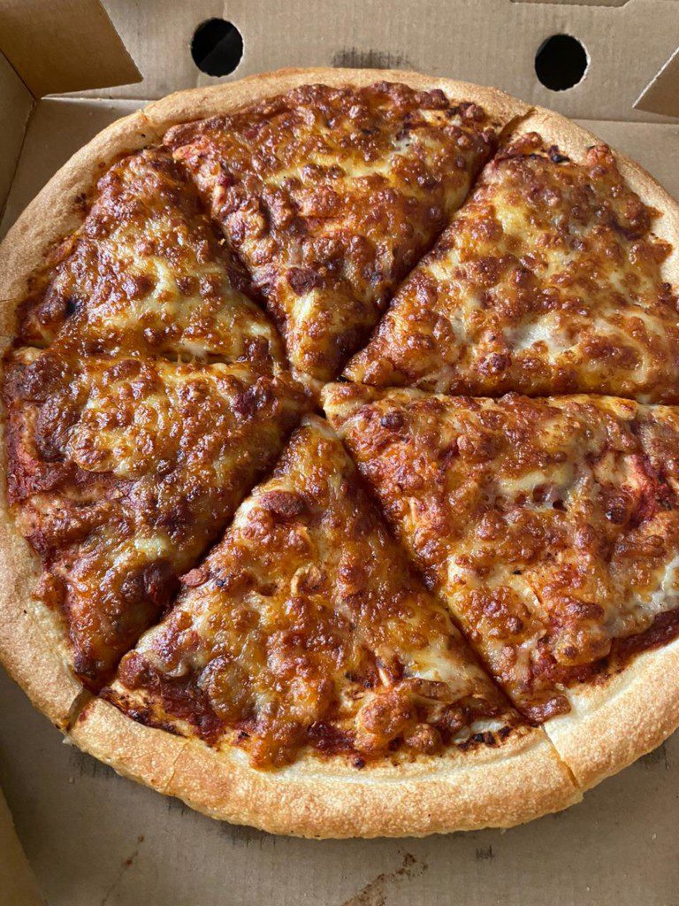 pizza hut’s margherita pizza