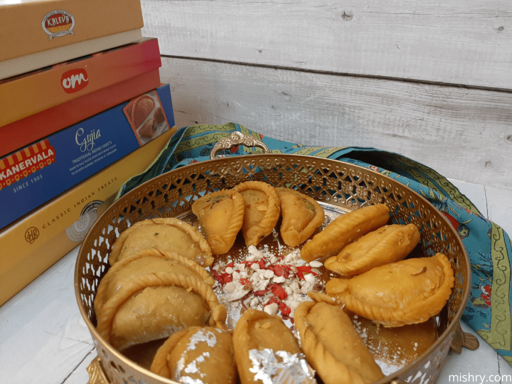 overview of gujiya review