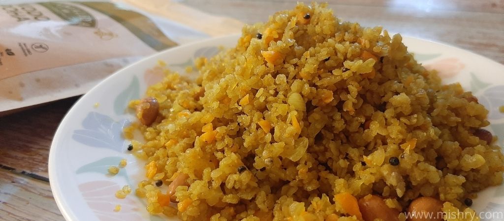 closer look at cooked kamaleya poha