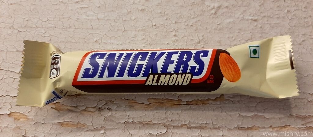 snickers almond chocolate bar packaging