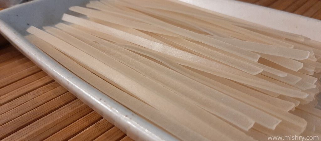 closer look at original pad thai noodles