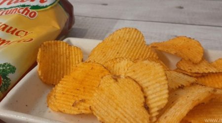 garden cruncho saucy tomato chips review