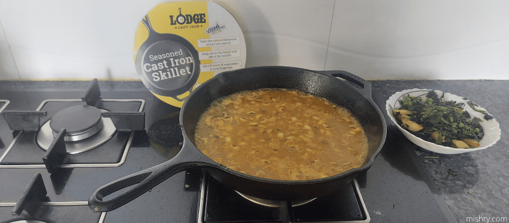 lobia curry in lodge preseasoned skillet