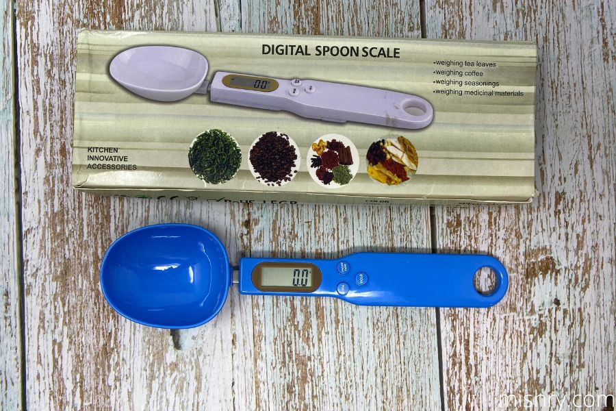 packaging of the digital measuring spoon